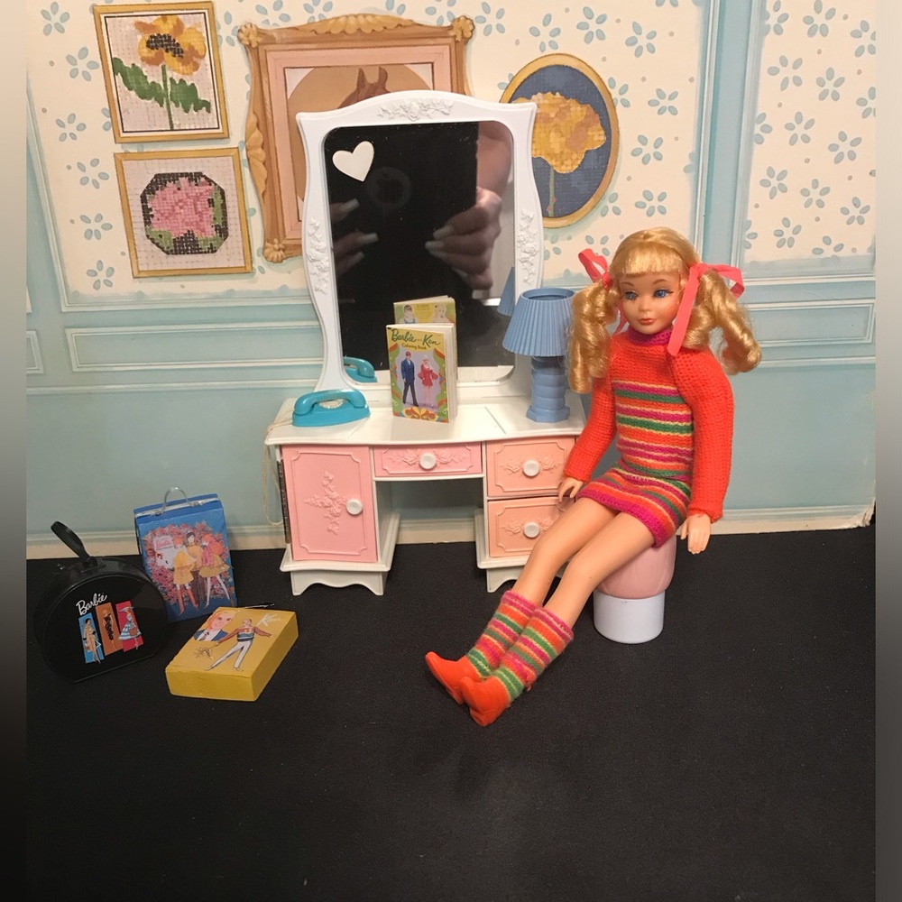 Vintage Ginny by Vogue Takara Japan Doll Bedroom Vanity and Stool